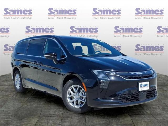 2027 Chrysler Pacifica Select for sale in Cedar Creek, TX
