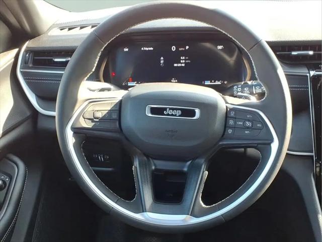 2026 Jeep Grand Cherokee L Laredo 4x2