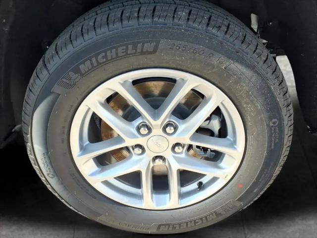 2026 Jeep Grand Cherokee L Laredo 4x2