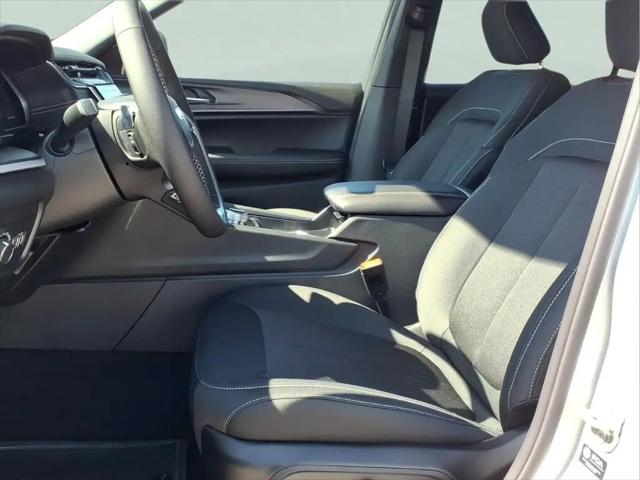 2026 Jeep Grand Cherokee L Laredo 4x2