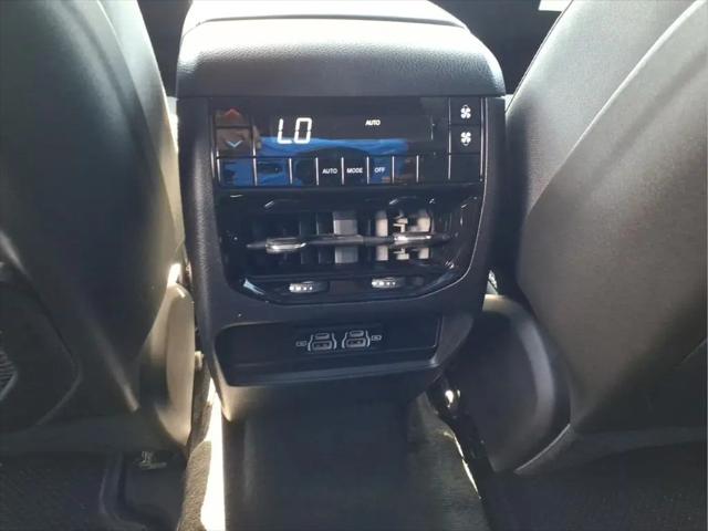 2026 Jeep Grand Cherokee L Laredo 4x2