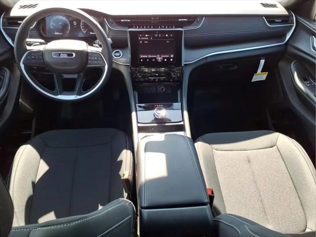 2026 Jeep Grand Cherokee L Laredo 4x2