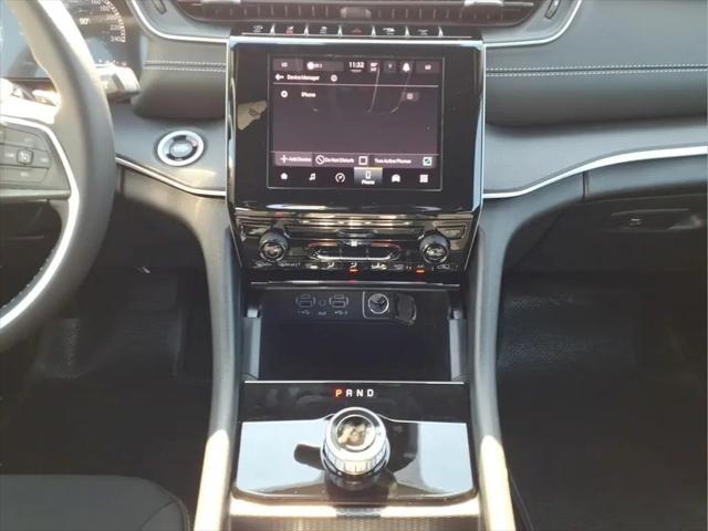 2026 Jeep Grand Cherokee L Laredo 4x2