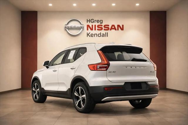 2024 Volvo XC40 B5 Core Bright Theme