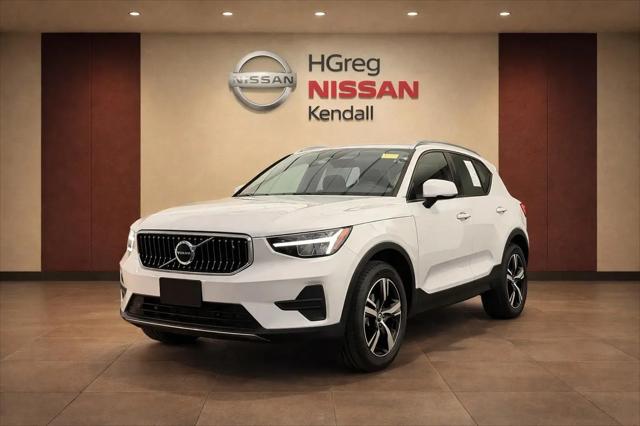 2024 Volvo XC40 B5 Core Bright Theme