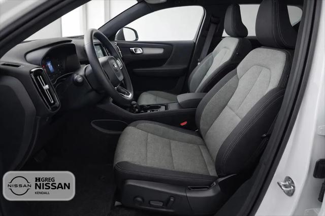 2024 Volvo XC40 B5 Core Bright Theme