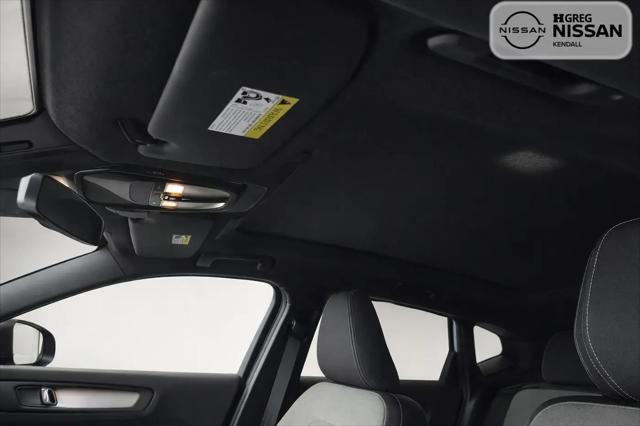 2024 Volvo XC40 B5 Core Bright Theme