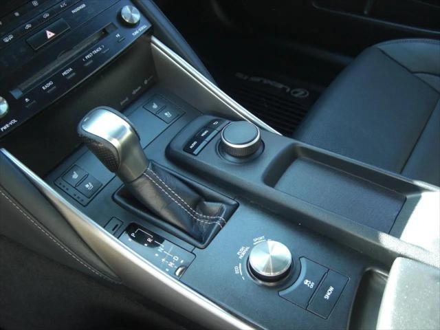 2017 Lexus IS 200t IS Turbo