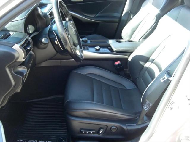 2017 Lexus IS 200t IS Turbo