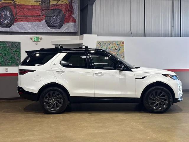 2022 Land Rover Discovery P360 S R-Dynamic