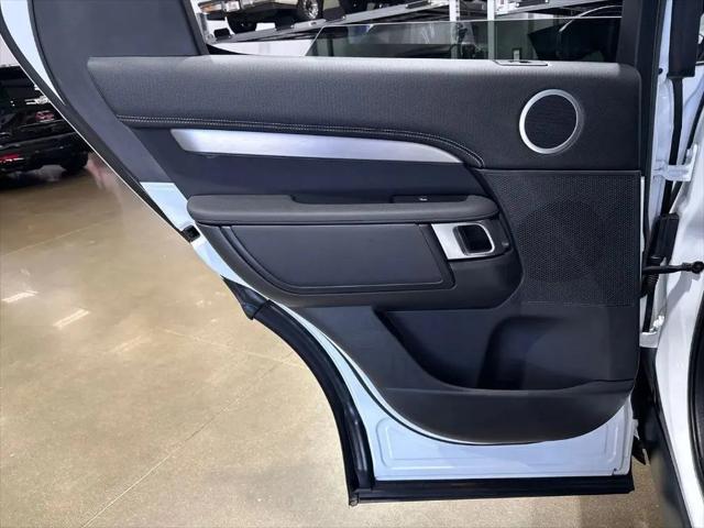 2022 Land Rover Discovery P360 S R-Dynamic
