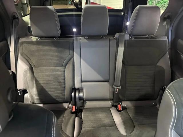 2022 Land Rover Discovery P360 S R-Dynamic