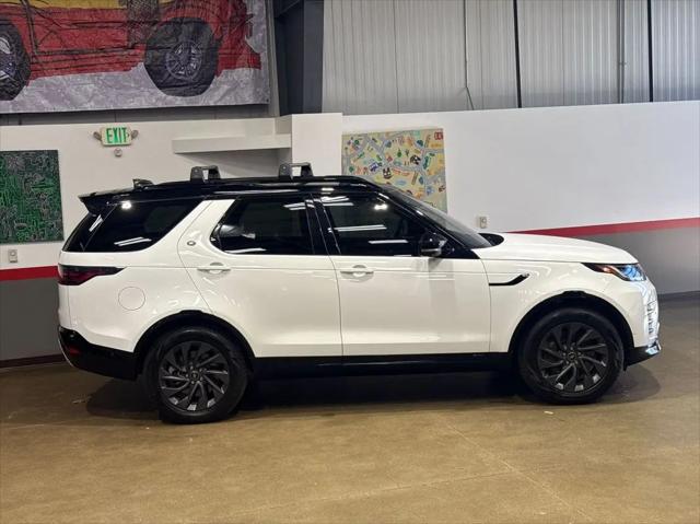 2022 Land Rover Discovery P360 S R-Dynamic