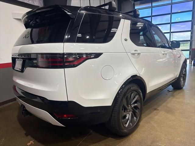 2022 Land Rover Discovery P360 S R-Dynamic