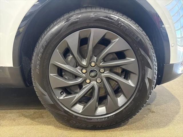 2022 Land Rover Discovery P360 S R-Dynamic