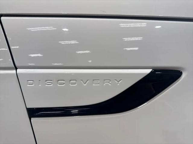 2022 Land Rover Discovery P360 S R-Dynamic