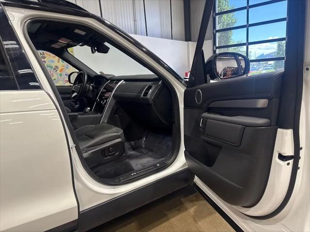 2022 Land Rover Discovery P360 S R-Dynamic