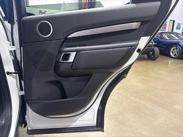 2022 Land Rover Discovery P360 S R-Dynamic