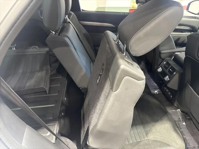 2022 Land Rover Discovery P360 S R-Dynamic