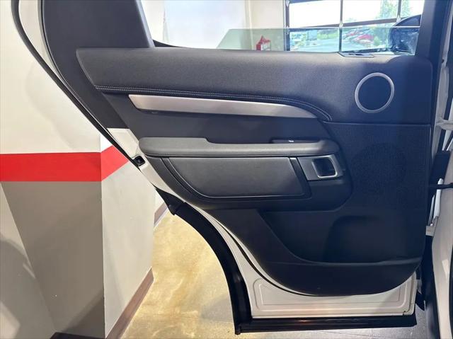 2022 Land Rover Discovery P360 S R-Dynamic