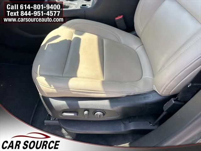 2022 Chevrolet Traverse FWD LT Leather