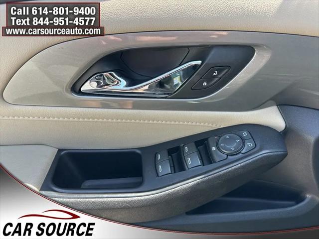 2022 Chevrolet Traverse FWD LT Leather