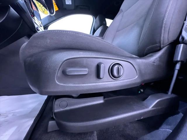 2022 Chevrolet Traverse AWD LT Cloth