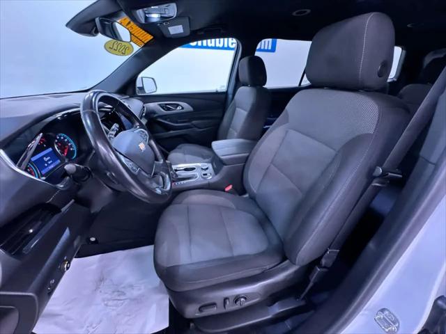 2022 Chevrolet Traverse AWD LT Cloth