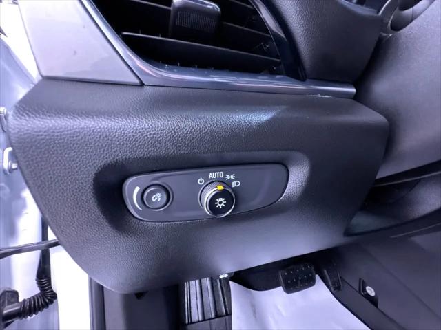 2022 Chevrolet Traverse AWD LT Cloth