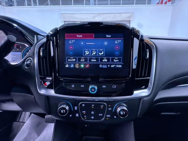 2022 Chevrolet Traverse AWD LT Cloth