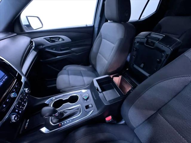2022 Chevrolet Traverse AWD LT Cloth
