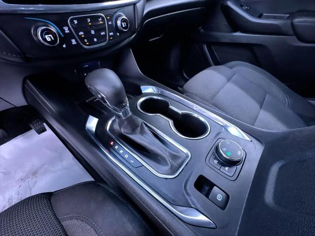 2022 Chevrolet Traverse AWD LT Cloth