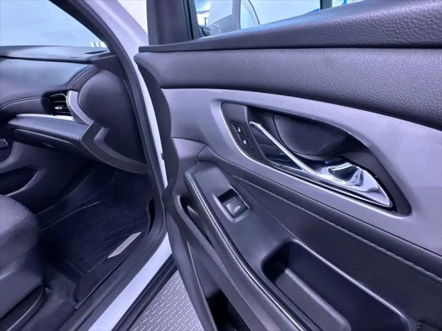 2022 Chevrolet Traverse AWD LT Cloth
