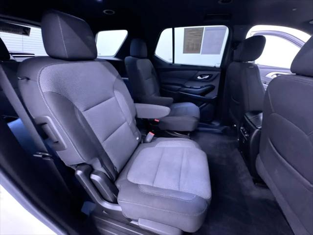 2022 Chevrolet Traverse AWD LT Cloth