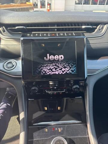 2023 Jeep Grand Cherokee Laredo 4x4