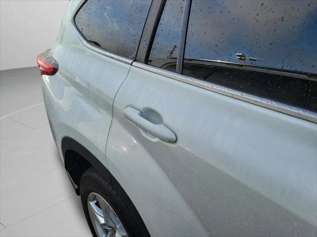 2023 Toyota Highlander Hybrid LE
