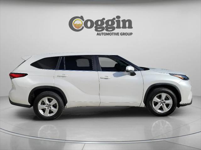 2023 Toyota Highlander Hybrid LE