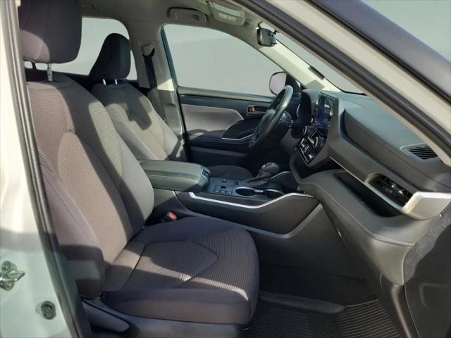 2023 Toyota Highlander Hybrid LE