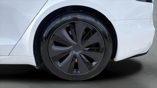 2022 Tesla Model S Plaid Tri Motor All-Wheel Drive