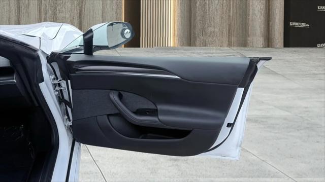 2022 Tesla Model S Plaid Tri Motor All-Wheel Drive