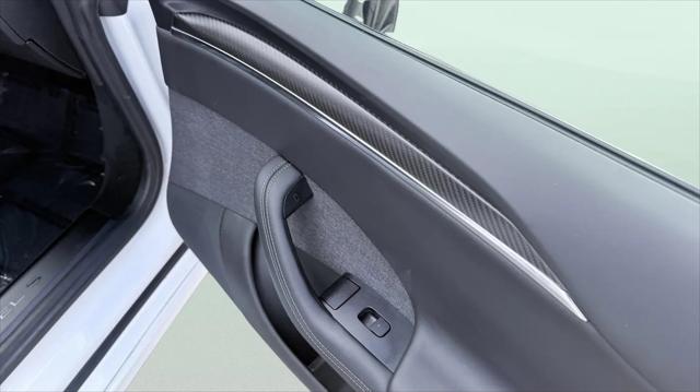 2022 Tesla Model S Plaid Tri Motor All-Wheel Drive