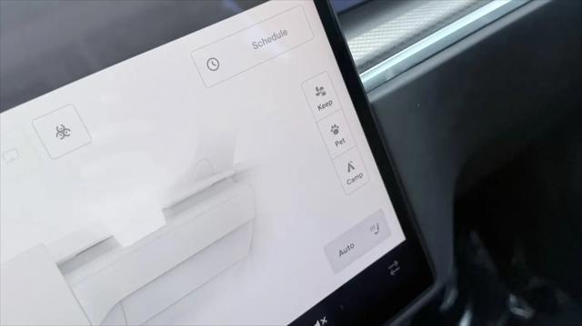 2022 Tesla Model S Plaid Tri Motor All-Wheel Drive