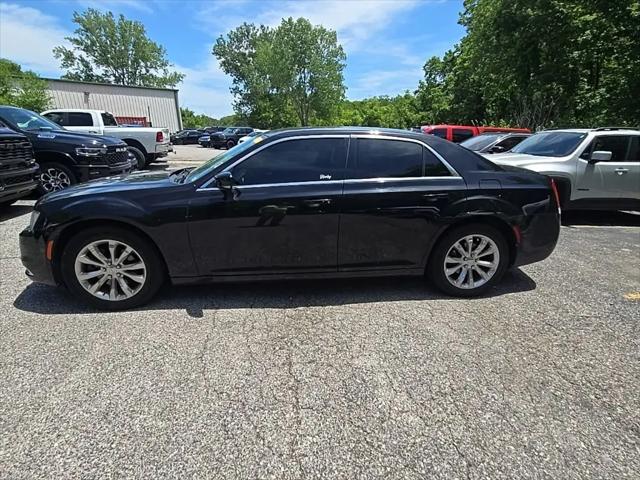2017 Chrysler 300 Limited AWD