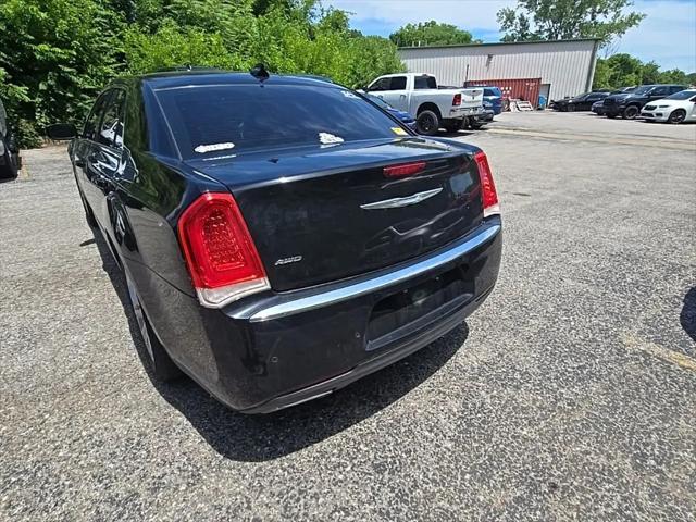 2017 Chrysler 300 Limited AWD