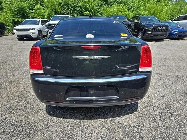 2017 Chrysler 300 Limited AWD