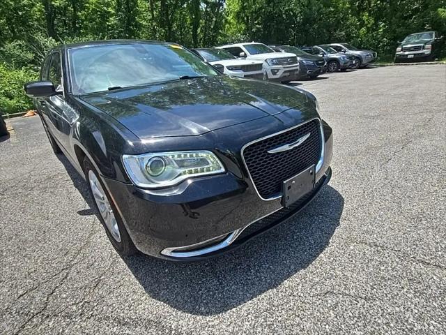 2017 Chrysler 300 Limited AWD