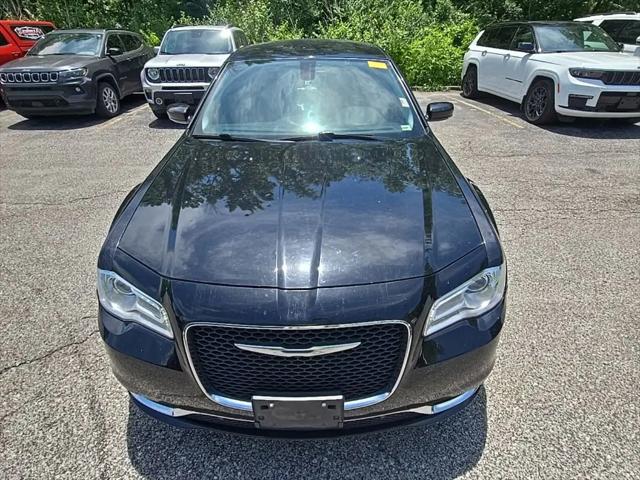 2017 Chrysler 300 Limited AWD