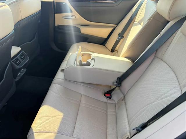 2021 Lexus ES 250 Luxury