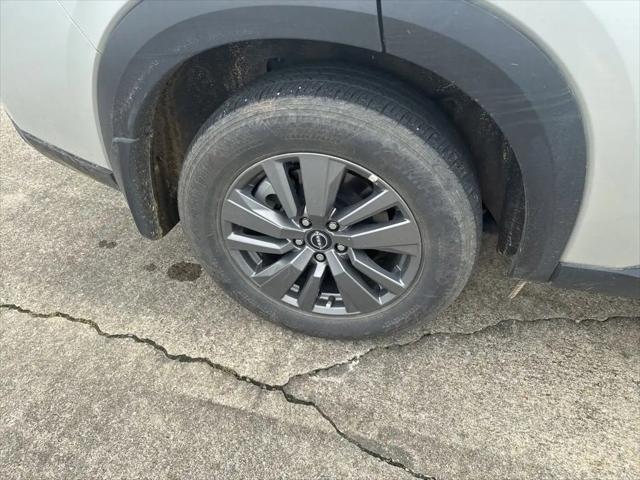 2024 Nissan Pathfinder SV FWD