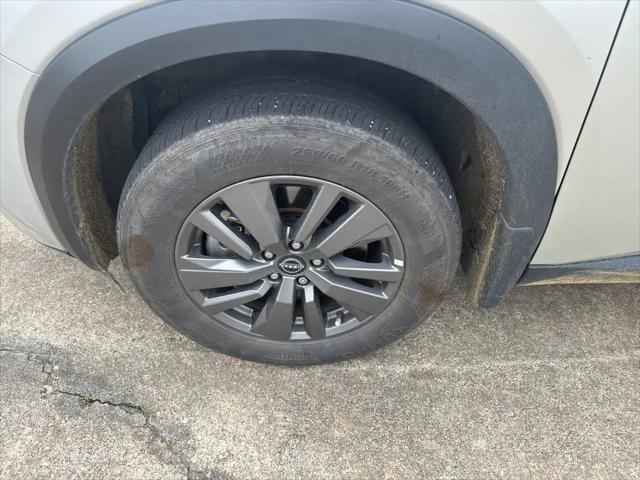 2024 Nissan Pathfinder SV FWD